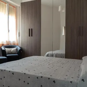 il-mare-fra-gli-ulivi.hotelitalianriviera.com/